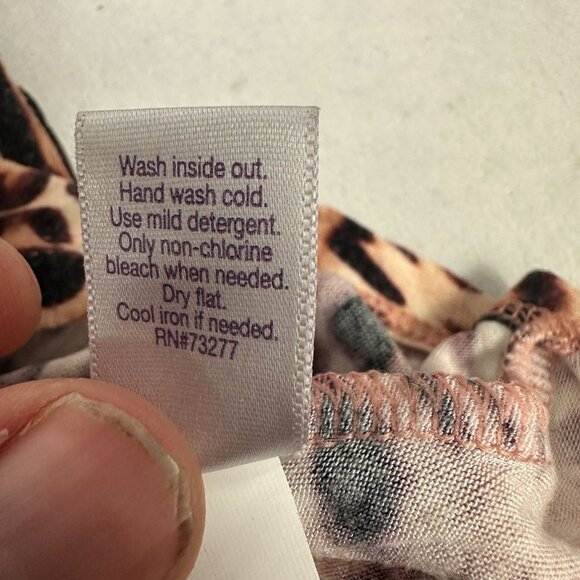 Jennifer Lopez Womens Leopard Print Top Keyhole Neck Short Sleeve Flowing Hem M - Picture 6 of 7